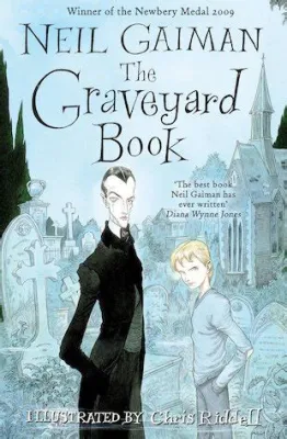  The Graveyard Book: Une exploration poignante de la vie et de la mort à travers le regard d'un enfant différent